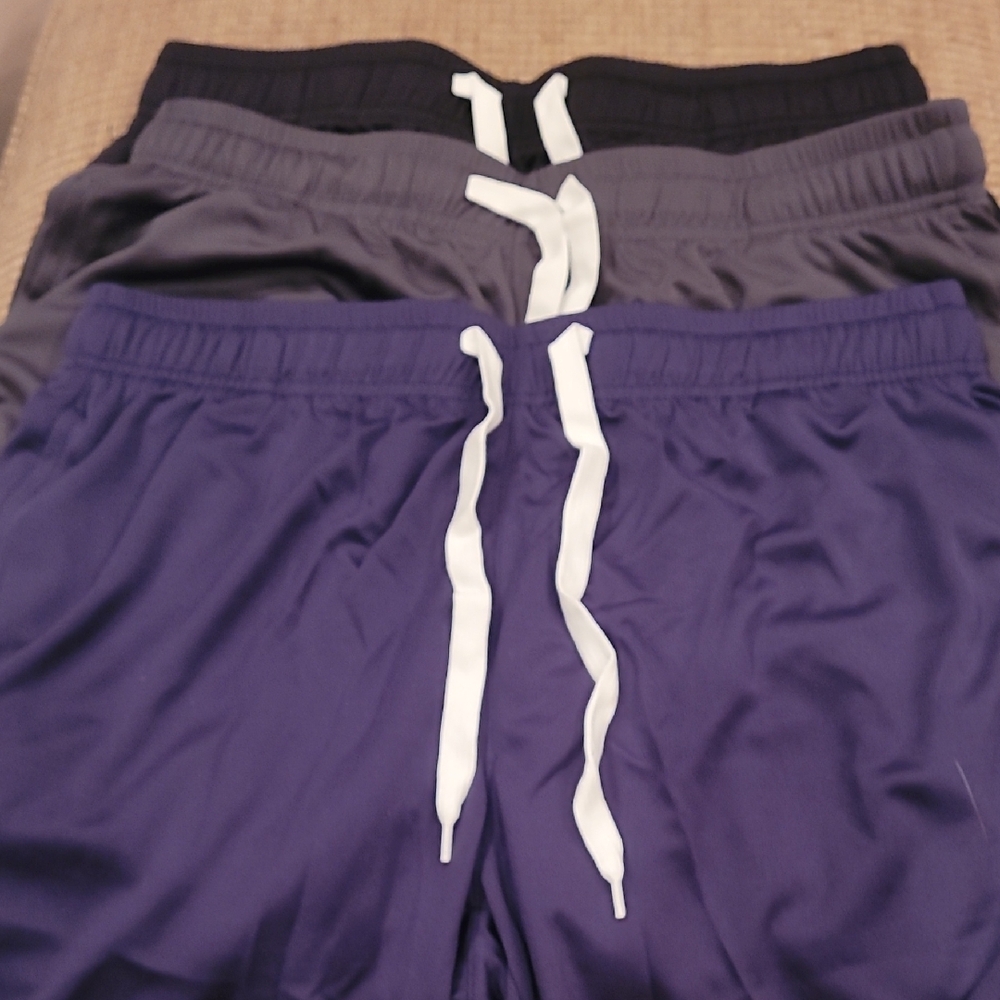 Source Unknown Dark Gray Athletic Shorts NWT - image 2